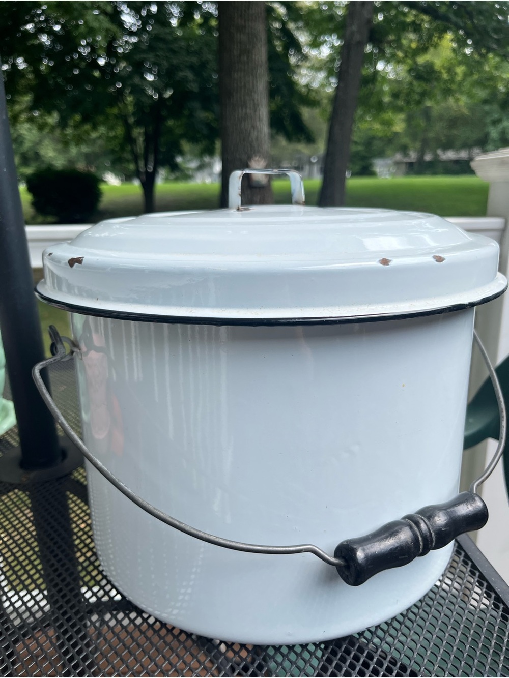 Vintage White Enamelware Metal Stock Pot w/ Lid Black Trim 12"x 12" depth 9"